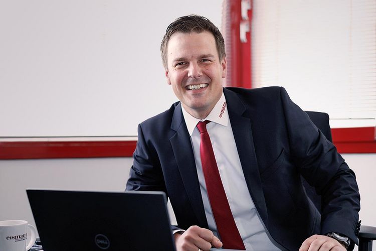 Tobias Kanehl Gesamtleiter Kundenmanagement & Logistik Tobias Kanehl Gesamtleiter Kundenmanagement & Logistik